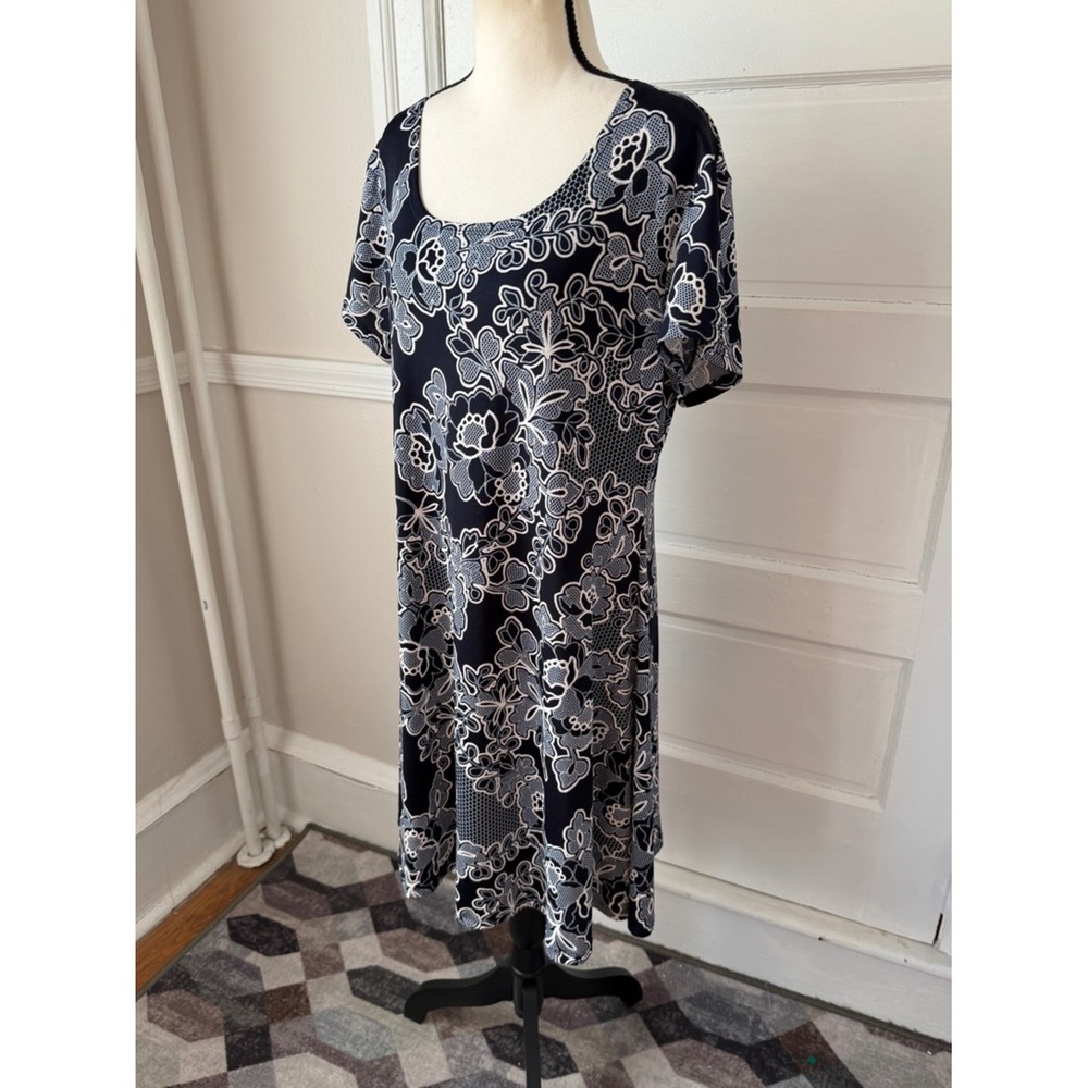 Kaktus Navy Blue &‎ White Floral Short Sleeve Mini Dress Boho Vacation Summer M - Picture 9 of 16
